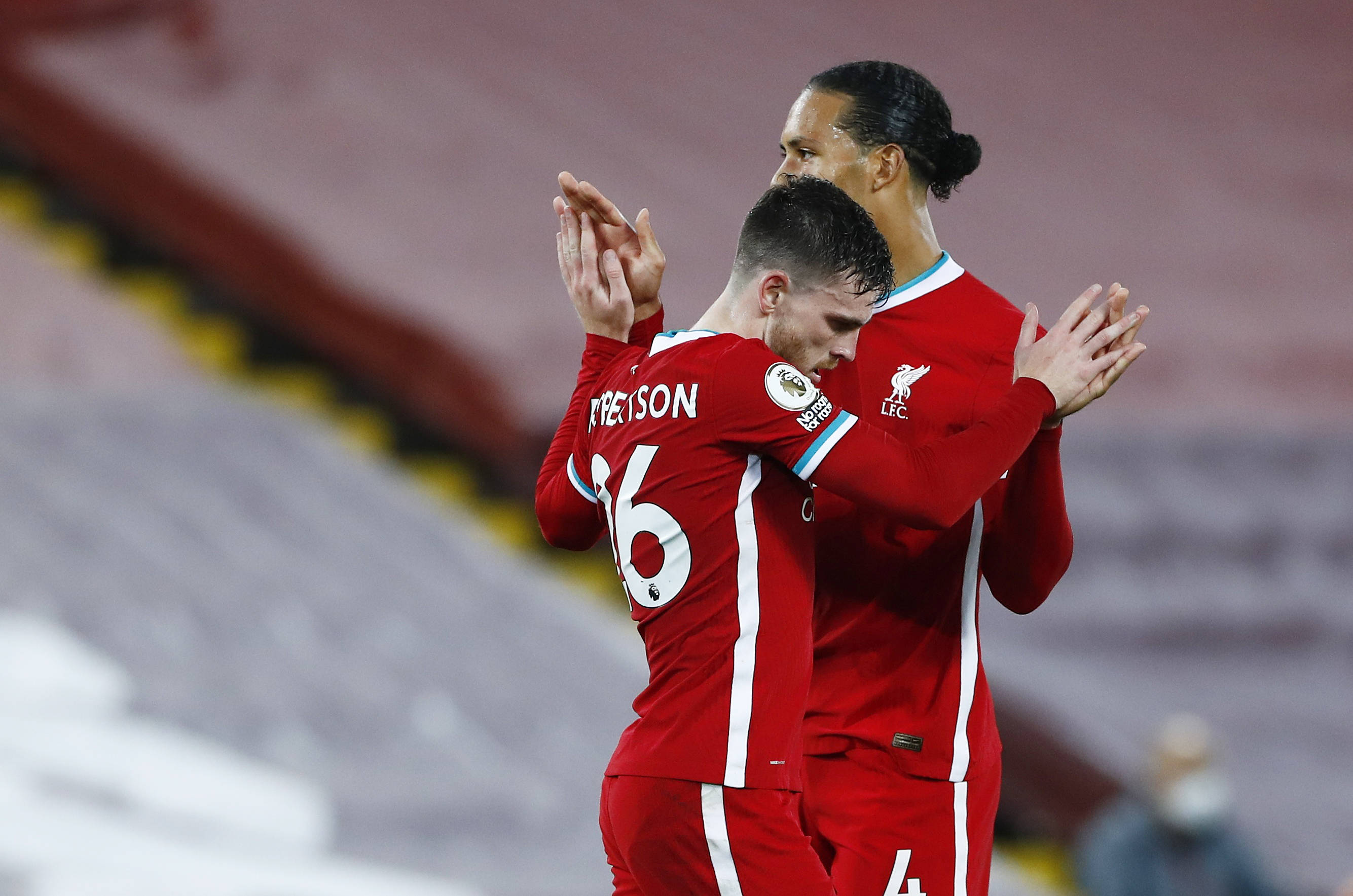 細致入微地 細致入微地