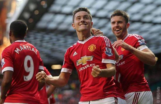 这使得美国 这使得美国